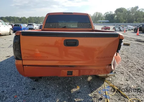 2001 Chevrolet Silverado C1500 z USA, uszkodzony, nr VIN 1GCEC14T01Z124239